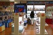 箱包鞋帽展柜5