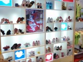 高档鞋展柜16